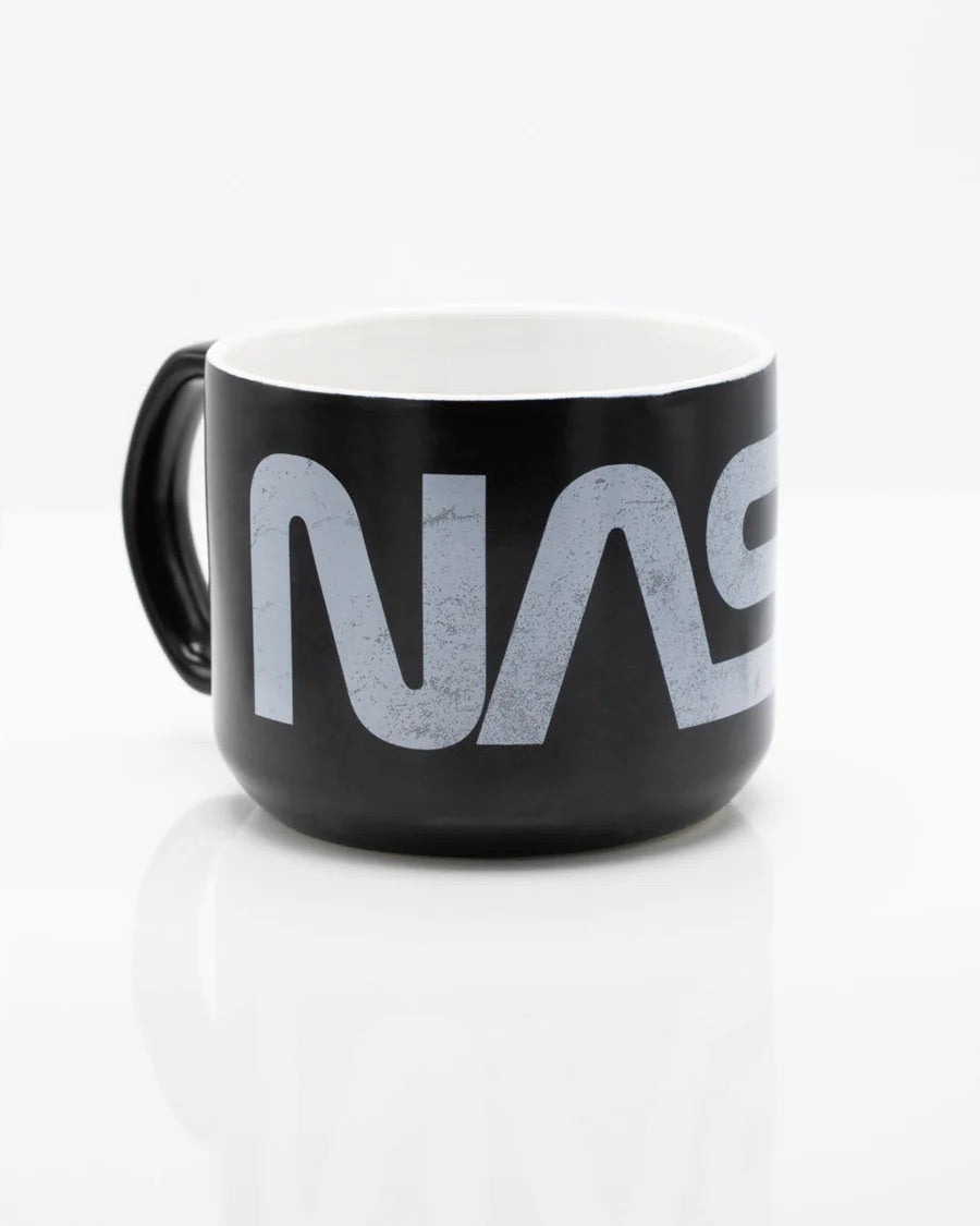 Mug Nasa worm logo