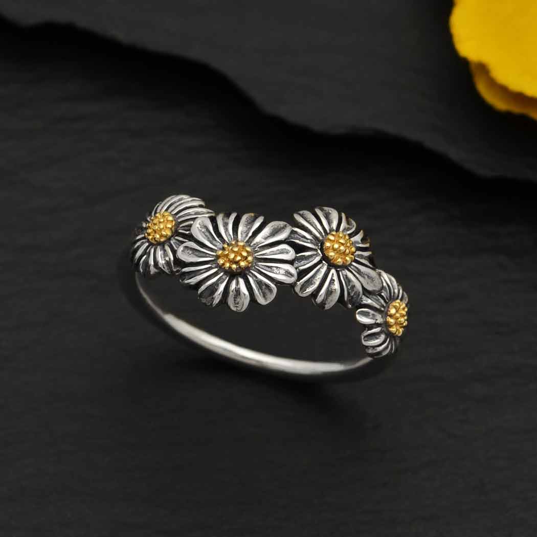 Silver/bronze ring daisy chain