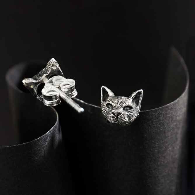 Silver earrings cat head