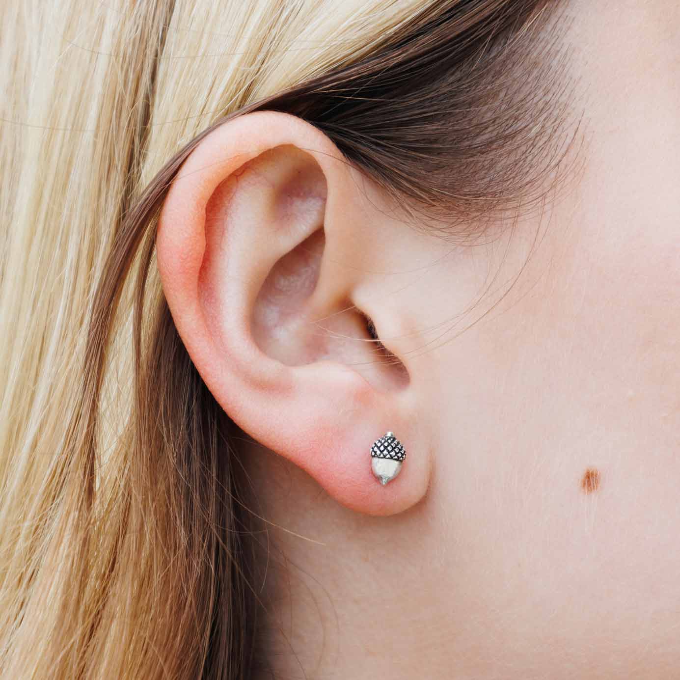Silver earrings acorn