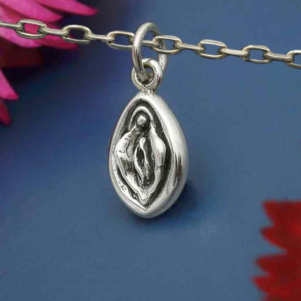 Silver necklace vulva - Fairy Positron